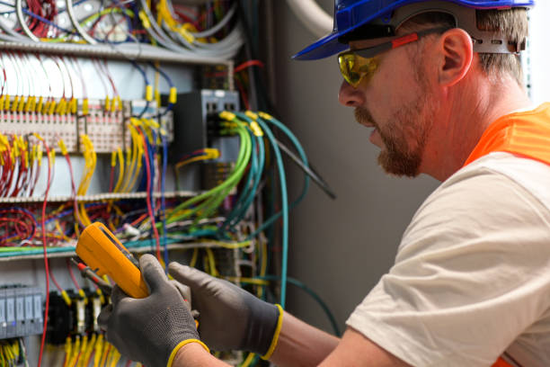 Best Affordable Electrician  in Green Forest, AR